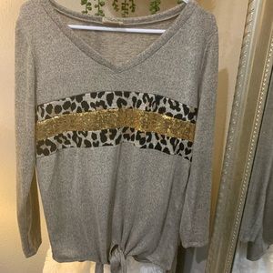 Tie front long sleeve leopard/sequin tee